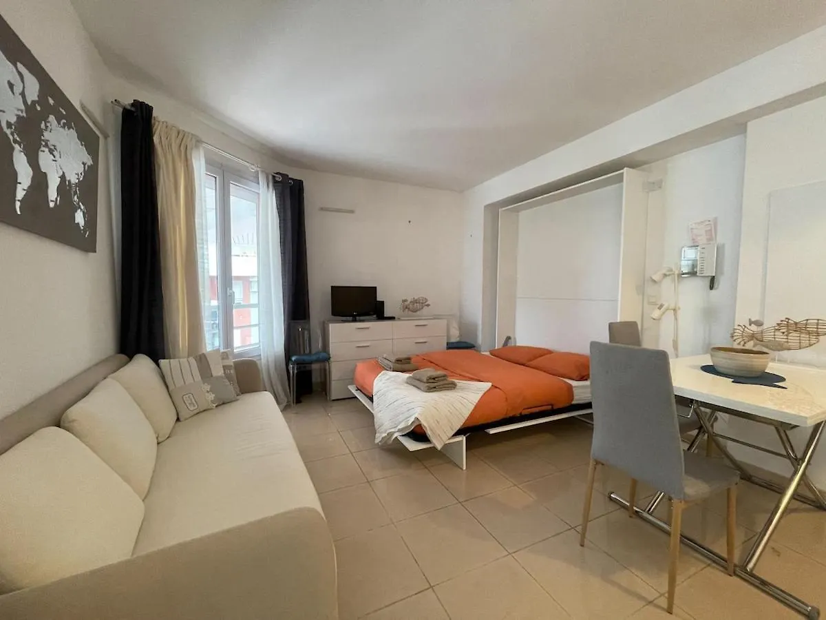 Perfect Studio Nice Beach Airport France