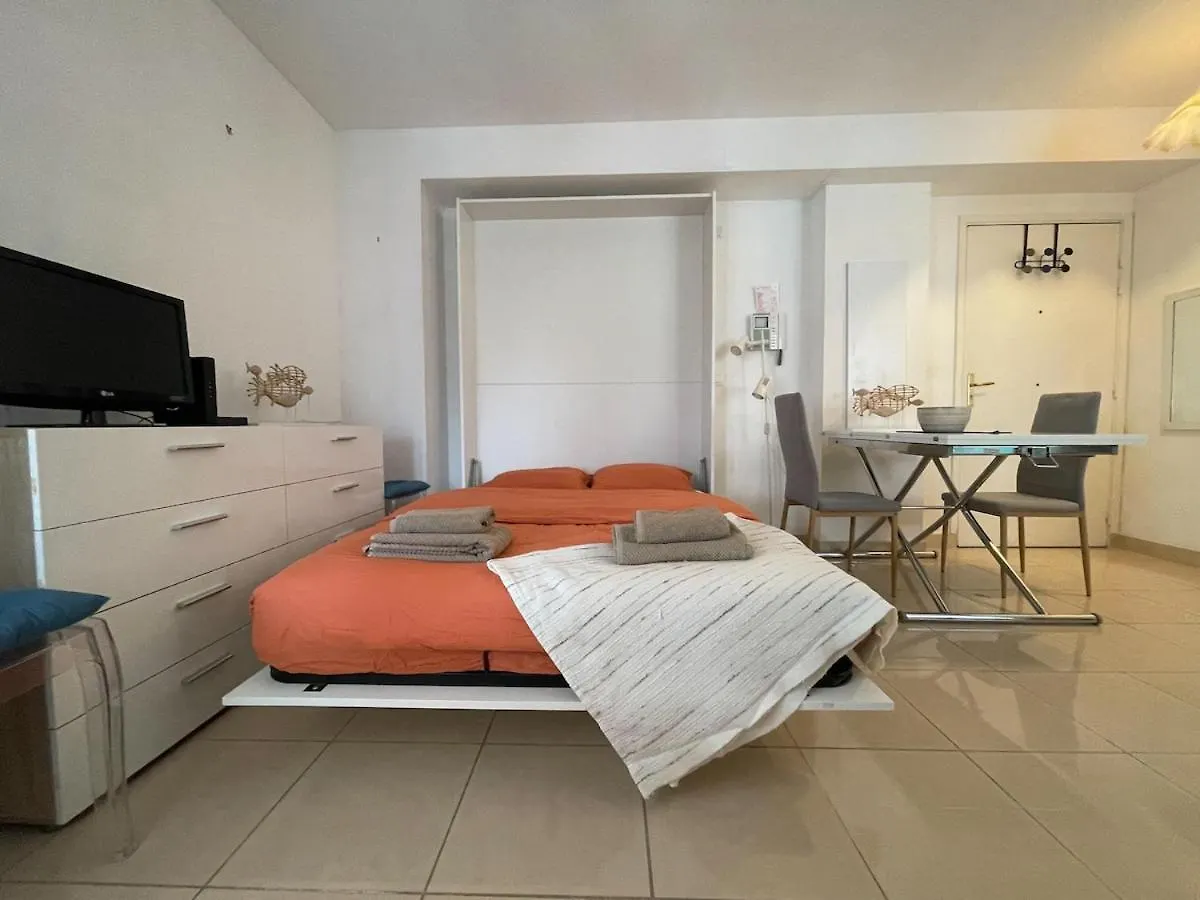 Apartment Perfect Studio Nice Beach Airport